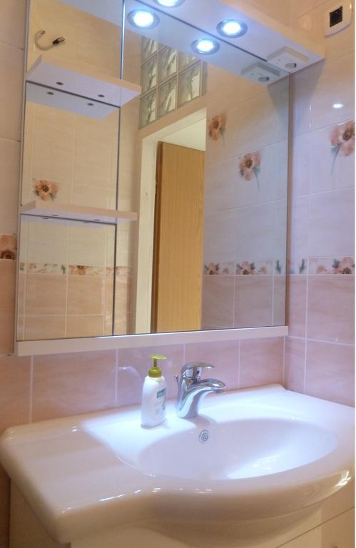 Ičići Rose Apartments חדר תמונה